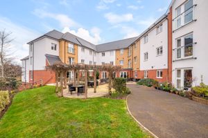 COMMUNAL GARDENS- click for photo gallery